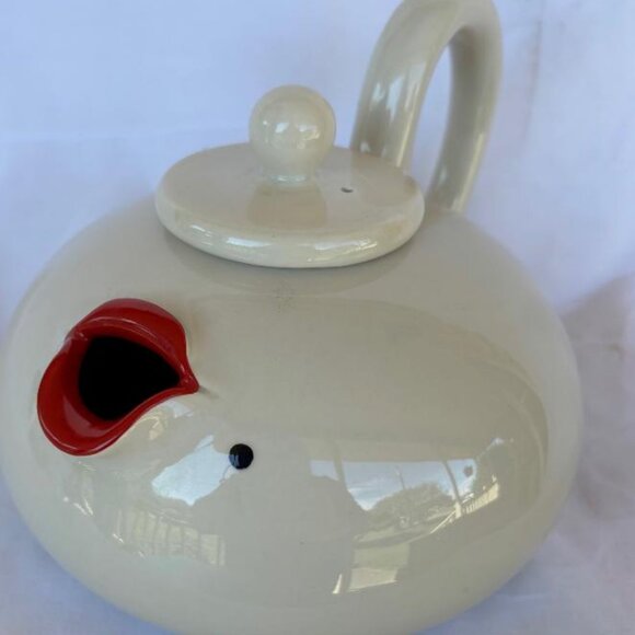 Fitz & Floyd L26 "Lip Service" teapot & lid  Vintage  1977   Marilyn Monroe - Picture 1 of 4